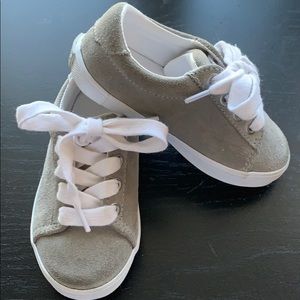 Boys Janie and jack sneakers
